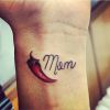 Talita Araújo, do 'BBB15', tatuou uma pimenta no pulso em homenagem à mãe