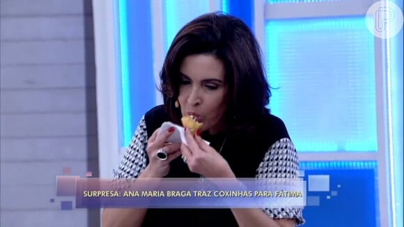 Fátima Bernardes, que adora o quitute, comeu as coxinhas de galinha dadas por Ana Maria Braga durante o 'Encontro'