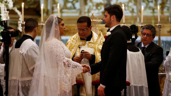 Preta Gil se casa com Rodrigo Godoy: 'Muito feliz'. Veja vídeos do casamento!