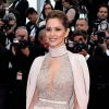 Cheryl, jurada do programa 'The X-Factor', escolheu um vestido fendado da grife Ralph and Russo para o terceiro dia do Festival de Cannes
