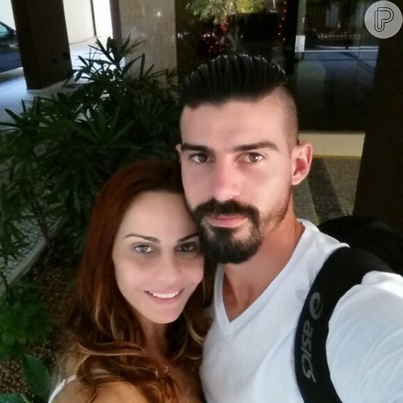 'nunca existiu, estamos bem', pontuou Radamés sobre o seu noivado com Viviane Araújo