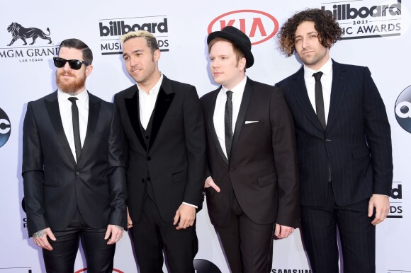 Andy Hurley, Pete Wentz, Patrick Stump e Joe Trohman, do grupo Fall Out Boy no Billboard Music Awards 2015