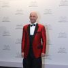 Paulo Gustavo chegou ao Brazil Foundation Gala, em São Paulo, usando smoking vermelho e calça curta da Camargo Alfaiataria, nesta segunda-feira, 25 de maio de 2015