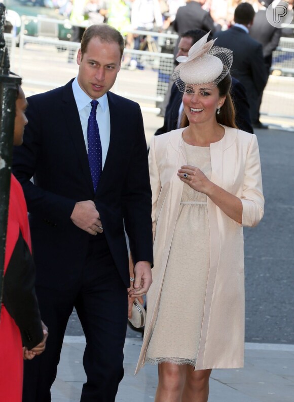 Kate Middleton, grávida, e o Príncipe William celebram os 60 anos de coroação da Rainha elizabeth II na Abadia de Wesminster, em Londres, em 4 de junho de 2013