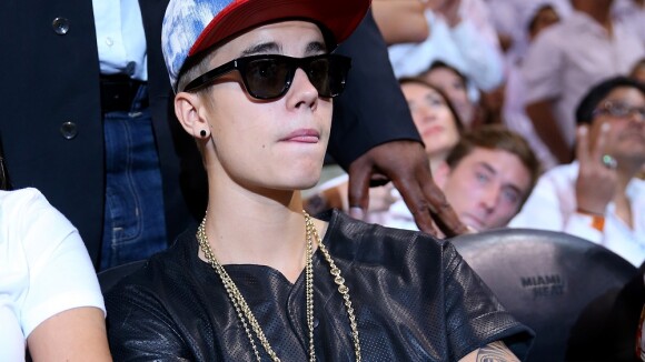 Justin Bieber ganha tratamento VIP em jogo de basquete nos EUA