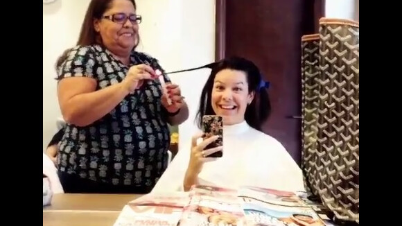 Fernanda Souza adere à velaterapia para tirar pontas duplas do cabelo. Vídeo!