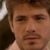 Benjamin (Maurício Destri) fica sabendo da festa de noivado de Grego (Caio Castro) com Mari (Bruna Marquezine) e questiona a namorada, na novela 'I Love Paraisópolis'