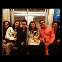 Nanda Costa anda de metrô em Nova York antes de posar para a 'Playboy'