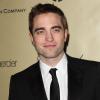 Robert Pattinson foi clicado pelas lentas da fotógrafa Nan Goldin para os anúncios