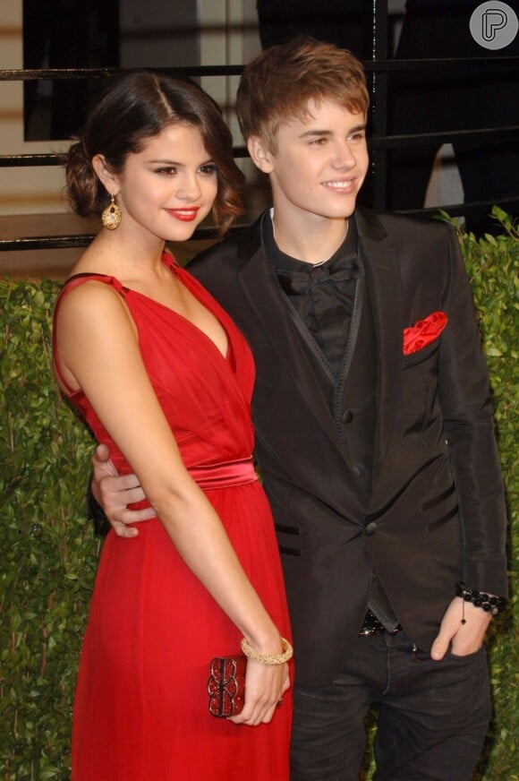 Selena Gomez diz que se cansou da infantilidade de Justin Bieber