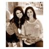Mãe de Seleza Gomez, Mandy Teefey, dá à luz a uma menina, em 14 de junho de 2013