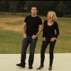 John Travolta e Olivia Newton-John dançam no clipe da música 'I think you might like it', lançado em 5 de dezembro de 2012