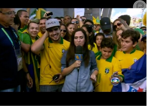 Caio Castro e Tatá Werneck falam com Luciano Huck ao vivo antes do jogo do Brasil, em 22 de junho de 2013