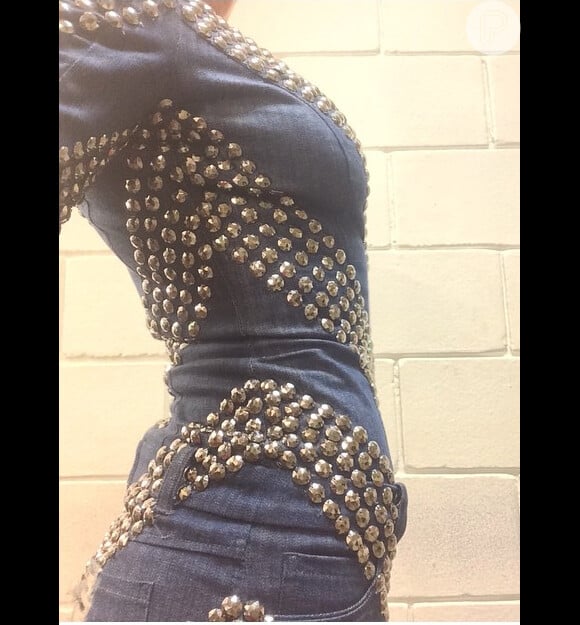 Antes de começar o 'SuperStar', Fernanda Lima mostrou parte de seu look jeans no Instagram