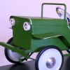Luciano Huck achou um carrinho igual ao que usava na infânia e o brinquedo foi restaurado no 'Caldeirão'
