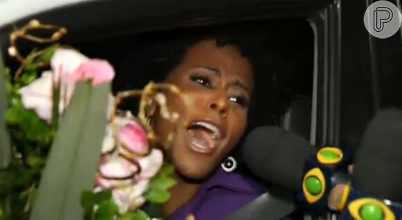 Maju, do 'Jornal Nacional', brinca com sósia de Bonner: 'Posso chamar de tio?'