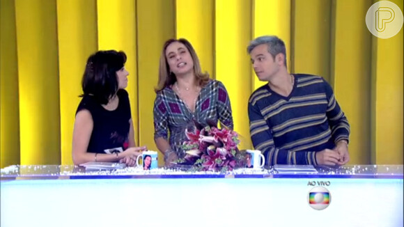 Cissa Guimarães recebeu o carinho de Monica Iozzi e Otaviano Costa em sua despedida do 'Vídeo Show' nesta terça-feira, 14 de julho de 2015