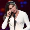 Caitlyn Jenner não segurou as lágrimas ao falar do apoio recebido pela família