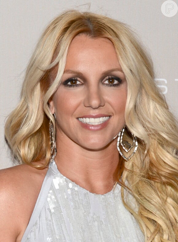 Poucos meses antes, também em 2012, Britney Spears mostrava aparência diferente