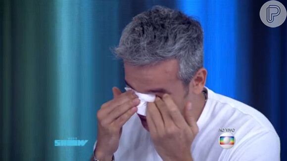 Otaviano Costa não segurou a emoção e chorou ao final da reportagem com Nicette Bruno