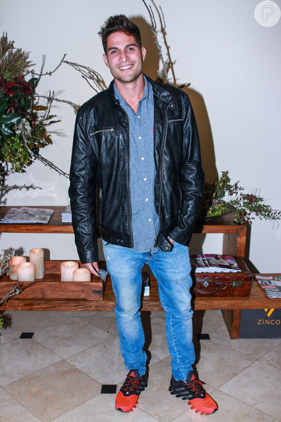 O ex-BBB André Martinelli na festa julina das revistas 'Glamour' e 'Quem' em São Paulo, nesta quarta-feira, 22 de julho de 2015