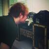 O cantor Ed Sheeran adora compartilhar fotos ao lado de seus gatos
