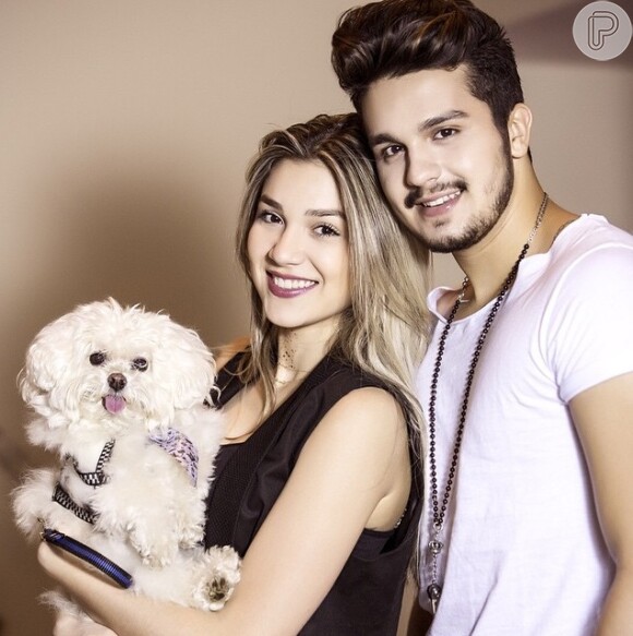 Luan Santana e a irmã, Bruna Santana, são donos do cachorrinho chamado Puff Augusto