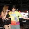 Thiago Martins se divertiu e dançou o arroxa com Vinna Calmon, líder da banda Cheiro de Amor
