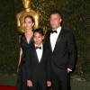 Maddox Jolie Pitt trabalhará com a mãe, Angelina Jolie, em um filme dirigido pela atriz para o Netflix