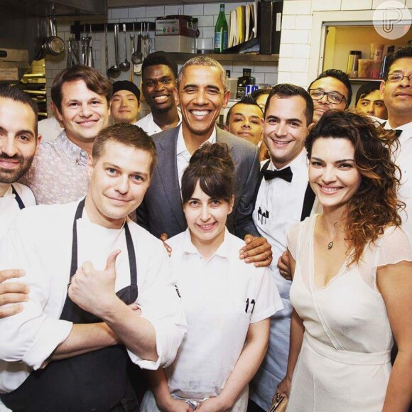 Mayana Neiva fotografou ao lado do presidente Barack Obama e postou a foto nas suas redes sociais
