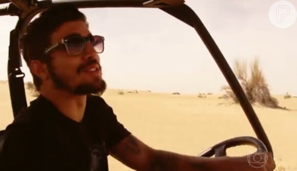 Caio Castro gravou no deserto de Dubai