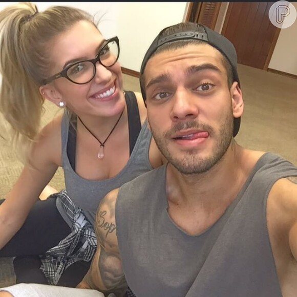 Lucas Lucco pediu votos para sua pupila Lorena Improta através do Instagram: 'Conto com vocês'