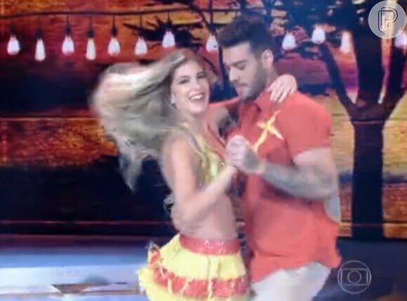 Lorena teve como par Lucas Lucco na final do concurso que elegeu as novas bailarinas do 'Domingão do Faustão'