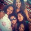 Malu, Daniela e as filhas posam para selfie
