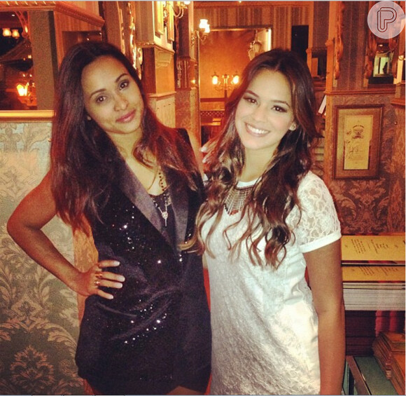 Em agosto de 2013, Bruna Marquezine e Thaíssa Carvalho também comemoraram aniversário juntas