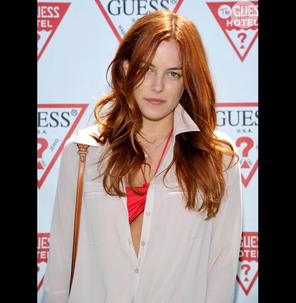 Riley Keough foi apontada como namorada de Robert Pattinson