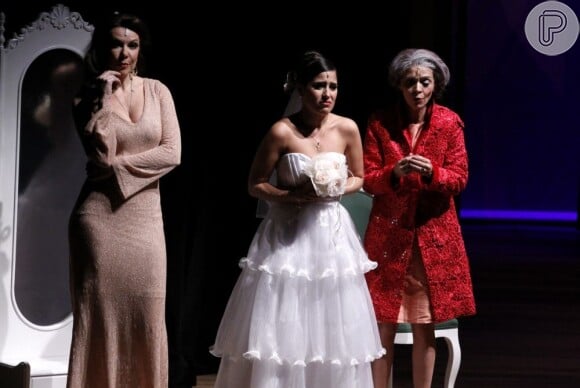 Camila Camargo, filha de Zezé de Camargo, encena uma noiva no musical 'Enlace - A Loja do Ourives'
