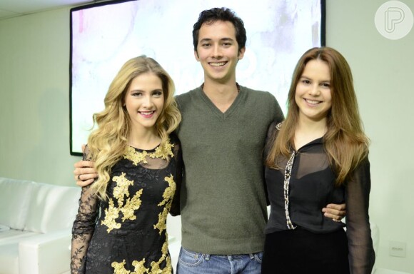 Hanna Rommanazzini, Gabriel Falcão e Bianca Salgueiro posam durante a coletiva de 'Malhação 2013'