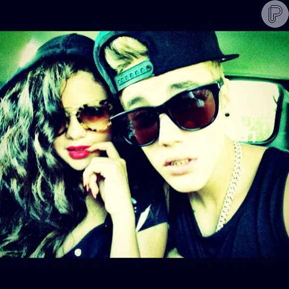 Justin Bieber publica foto em sua conta do instagram no dia 5 de julho, ao lado de Selena Gomez
