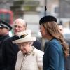 Kate Middleton continua na casas dos pais, em Bucklebury, Berkshir, acompanhada do príncipe William e o bebê pode nascer lá e não no hospital londrino de St.Mary, como estava previsto