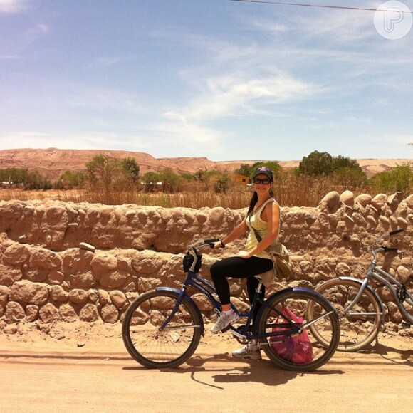 Samara posta foto no deserto do Atacama, no Chile, em 3 de dezembro de 2012