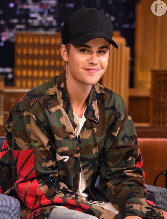 Justin Bieber revelou o motivo de estar solteiro durante entrevista para um programa de rádio australiano, nesta terça-feira, dia 08 de agosto de 2015