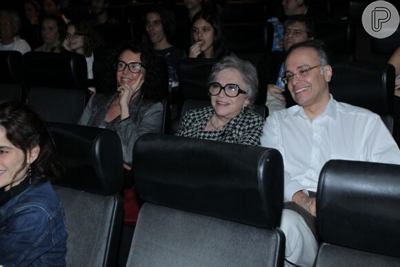Nathalia Timberg e Claudia Alencar prestigiam a pré-estreia do filme 'Infância', no Rio, nesta terça-feira, 8 de setembro de 2015
