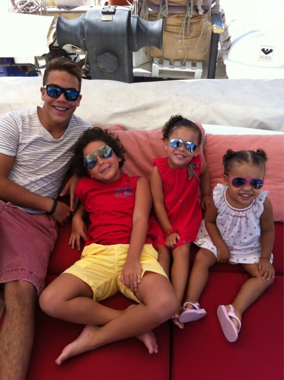 Ronaldo é pai de Ronald, Alex, Maria Sophia e Maria Alice. Alex não foi para as férias em Ibiza