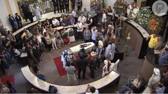 Fãs, parentes e amigos ficaram durante todo o dia no velório de Dominguinhos, na Assembleia Legislativa de Recife