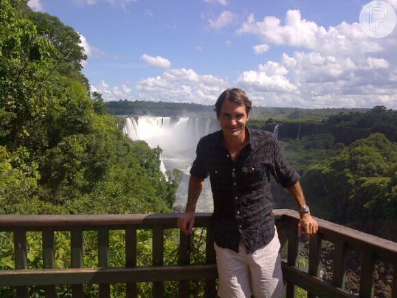 Roger Federer posa nas Cataratas do Iguaçu, em foto postada em 10 de dezembro de 2012