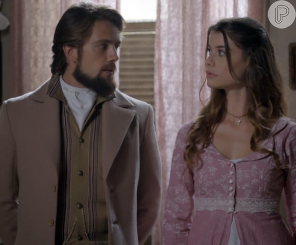 Alinne e Rafael interpretam Lívia e Felipe, casal protagonista da novela, que voltará a viver seu amor 150 anos depois