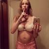 Luana Piovani exibiu a barriga, ainda inchada, após a dar à luz aos gêmeos Liz e Bem