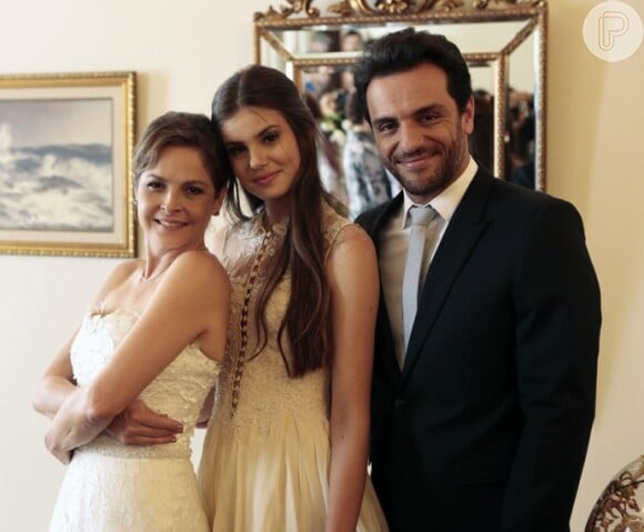 Atriz estreou como a protagonista Angel, na novela 'Verdades Secretas', ao lado de Drica Moraes e Rodrigo Lombardi