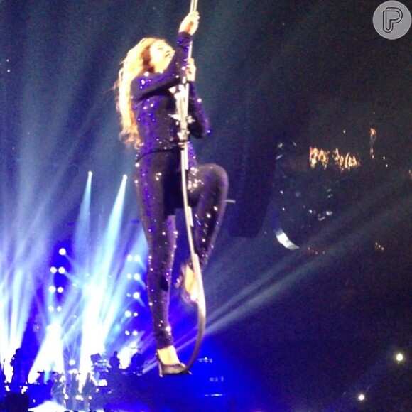 Paulo Gustavo publica foto de Beyoncé descendo no palco por uma corda: 'Desceu na minha frente'